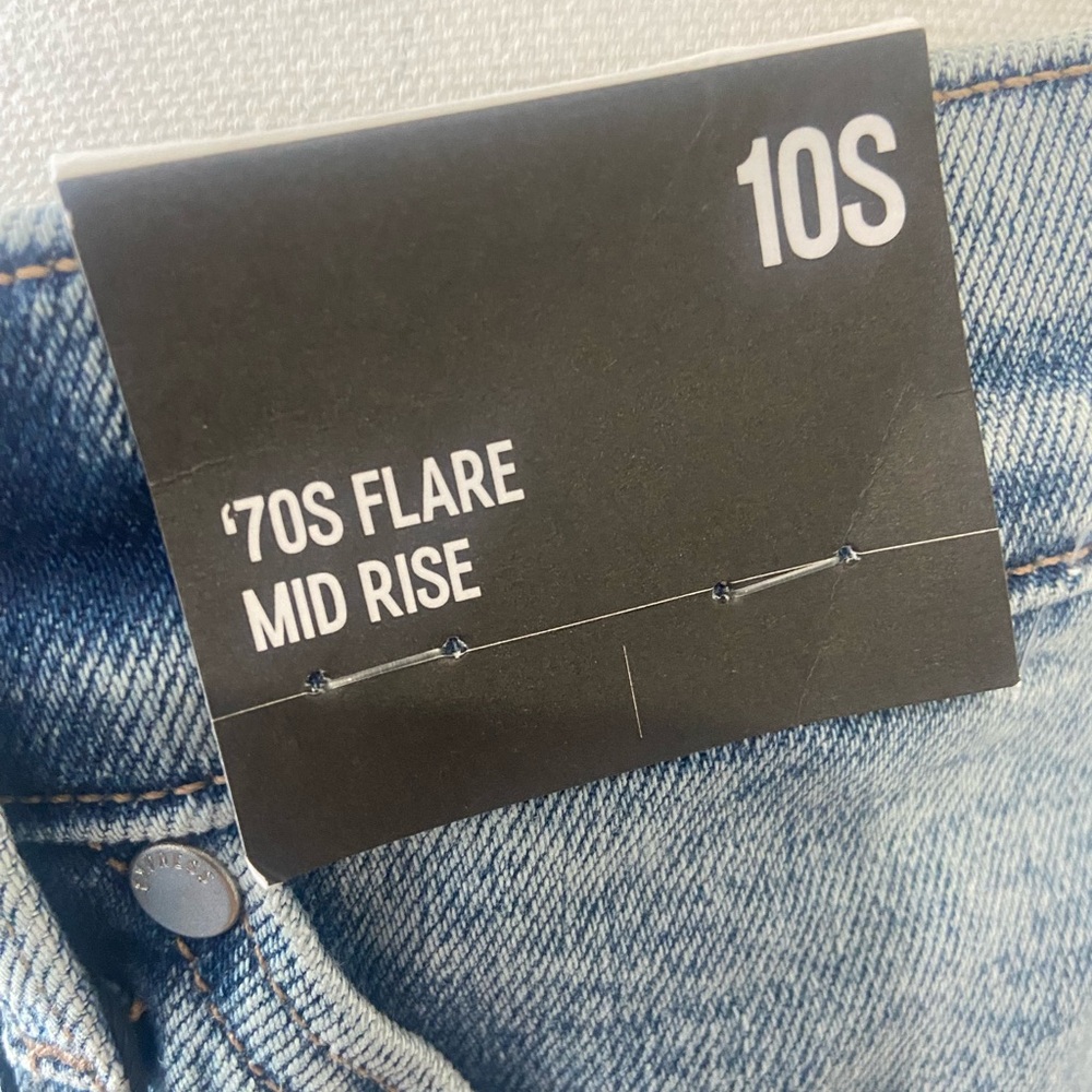 NWT Express 70s Flare Midrise Jeans. Size 10 S. - Picture 3 of 7